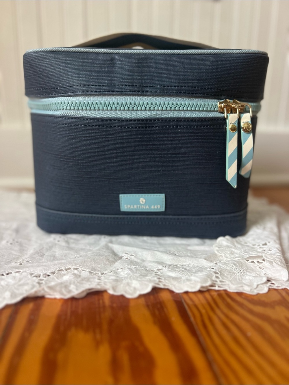 Spartina 449 Armada Train Case Navy Blue Stripe Travel Cosmetics Jewelry